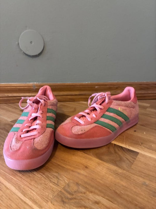 Adidas strigaskór