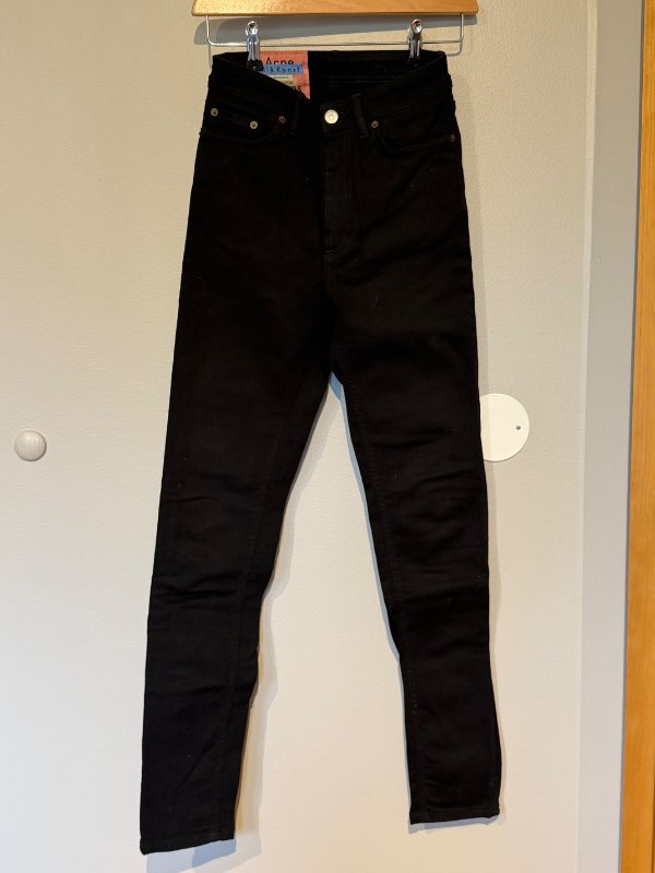 Acne studios gallabuxur svartar