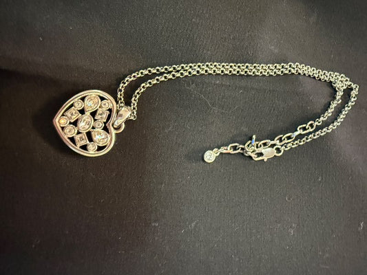 Hálsmen hjarta með steinum Swarovski