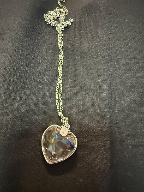 Swarovski hálsmen hjarta