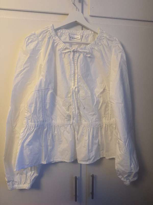 Karen by Simonsen hvít blússa