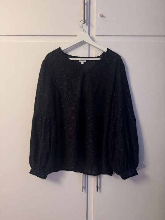 Saint Tropez svört glimmer blússa