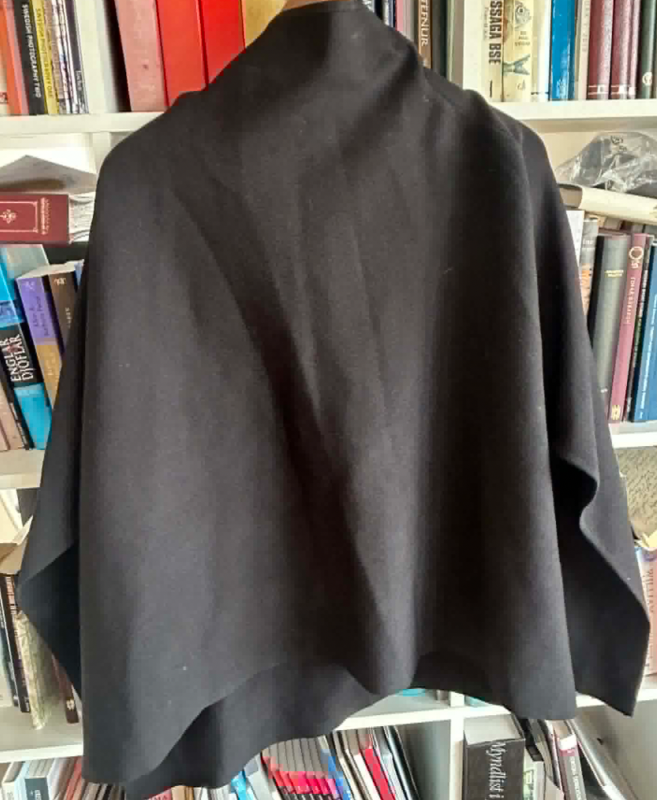 NU cape