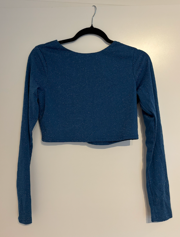 NA-KD blár crop top (aldrei notaður)