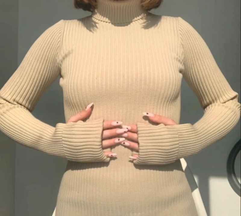 Jacquemus Turtleneck Beige