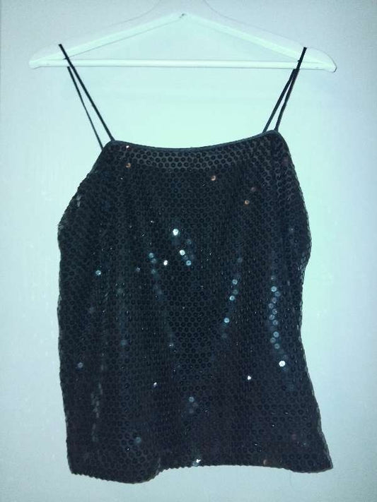 Svartur pallíettubolur, Futter.