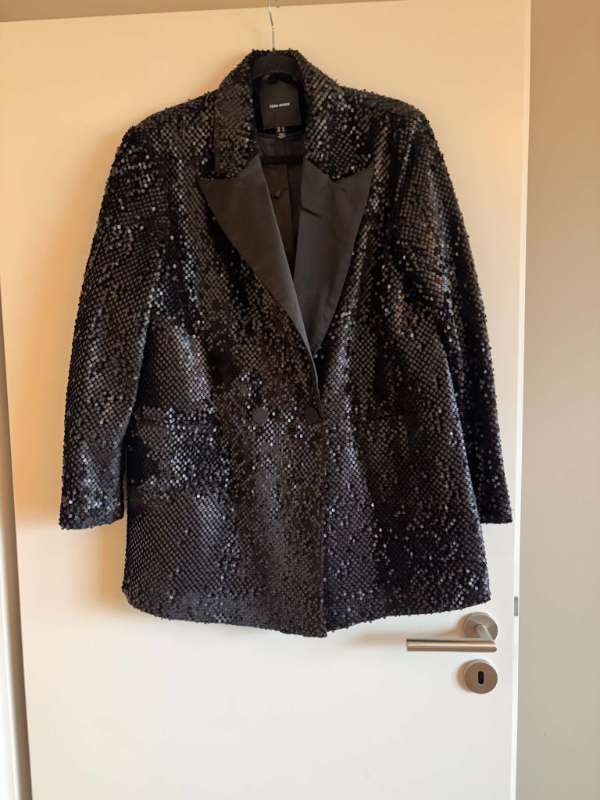 Svartur pallíettu blazer