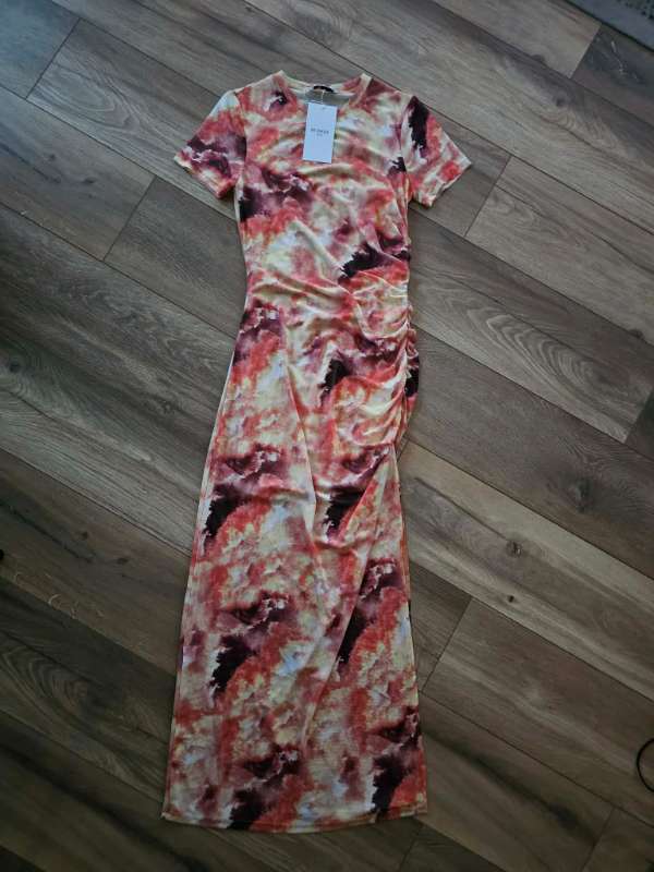 Kjóll nýr litaður