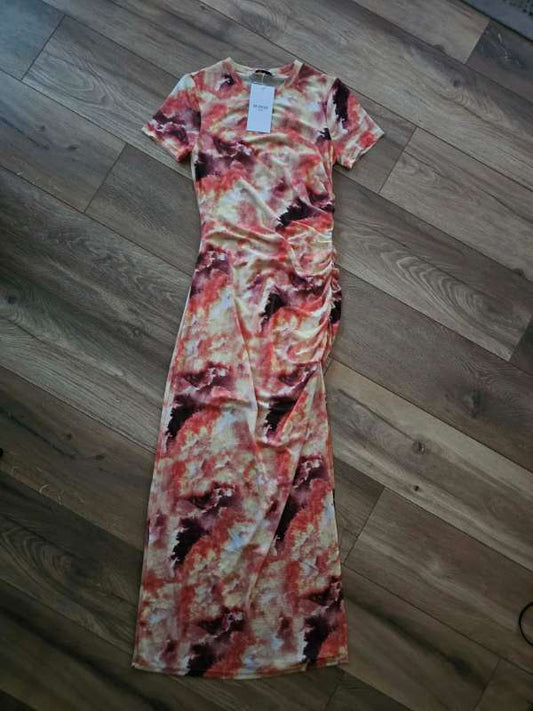 Kjóll nýr litaður