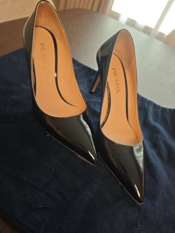 24 PRADA SHOES heel