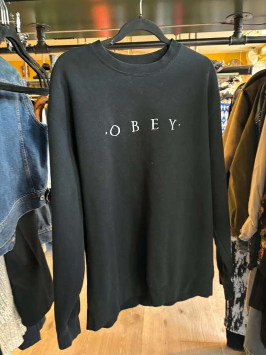 Svört OBEY crew neck