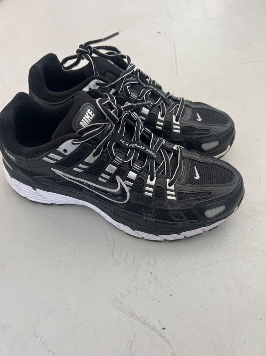 Nike skór svartir