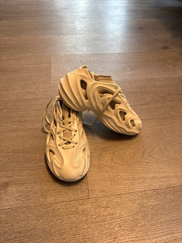 Adidas skór
