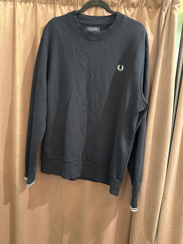 FRED PERRY peysa svört