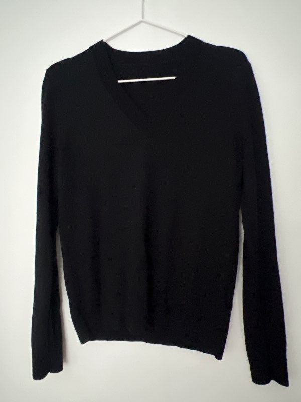 Hugo Boss kasmír peysa