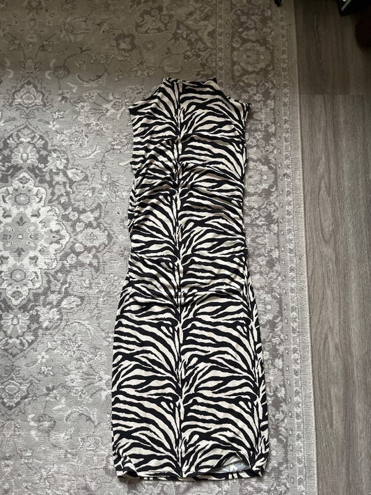 Hm zebrakjóll