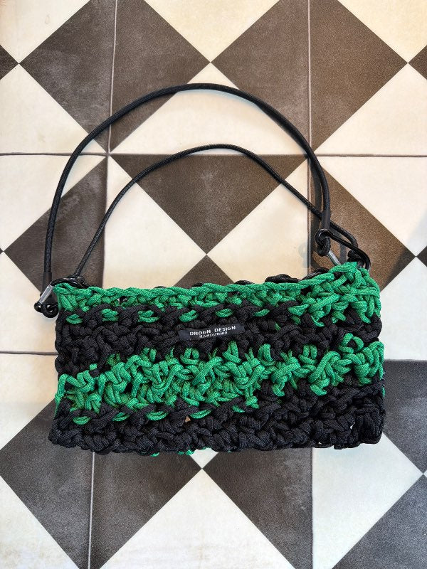 Svört og græn handmade taska