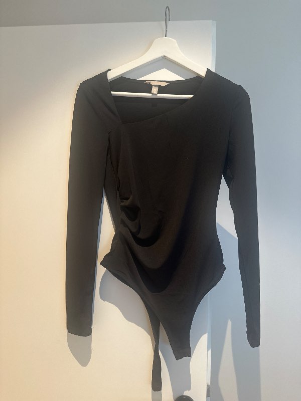 H&M- samfella svört