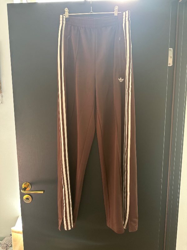 Adidas brúnar og hvítar nýjar