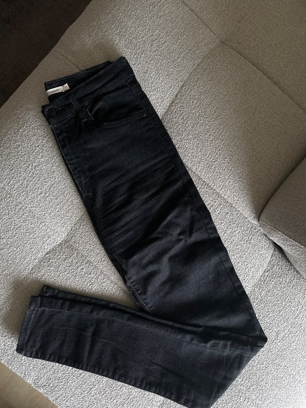Levi’s skinny jeans