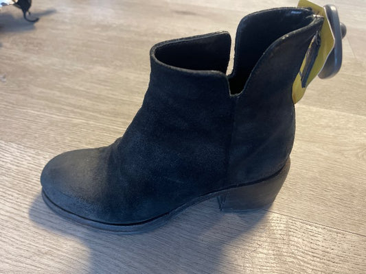 T-boots Ernesto D