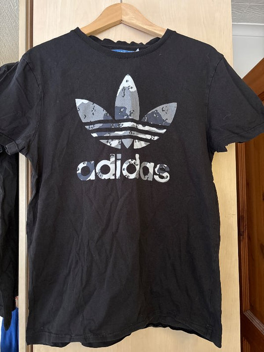 Adidas bolur