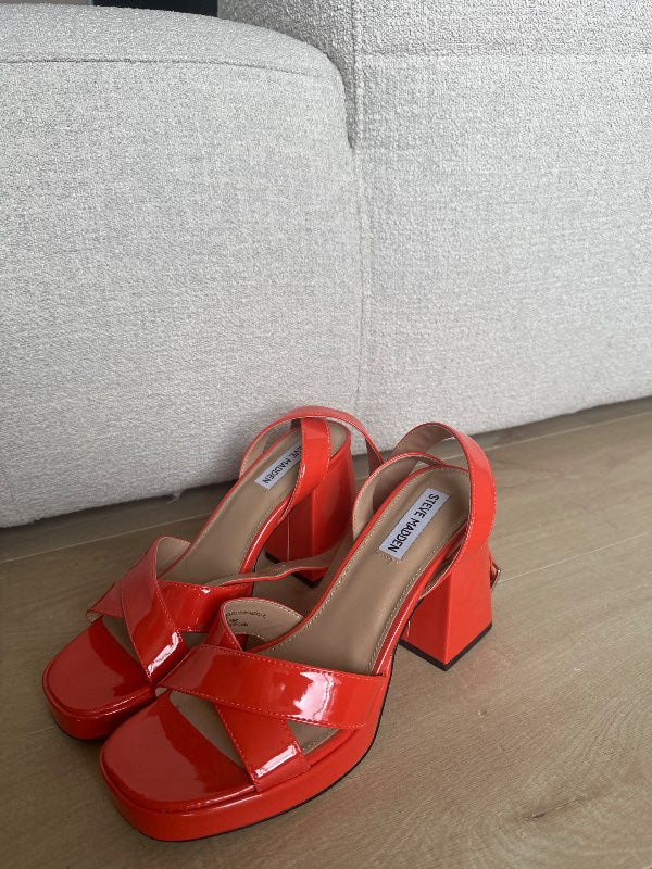Steve Madden rauðir hælar