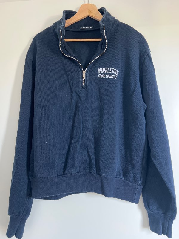 Brandy Melville blá hálfrennd peysa
