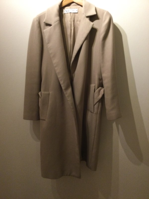 Zara beige kápa með bandi