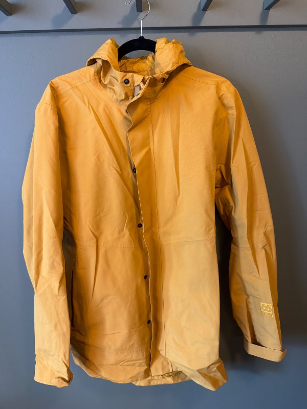 66 N gore tex gulur jakki