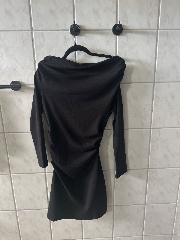 Svartur H&M kjóll