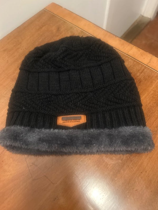 Black wool & faux fur beanie