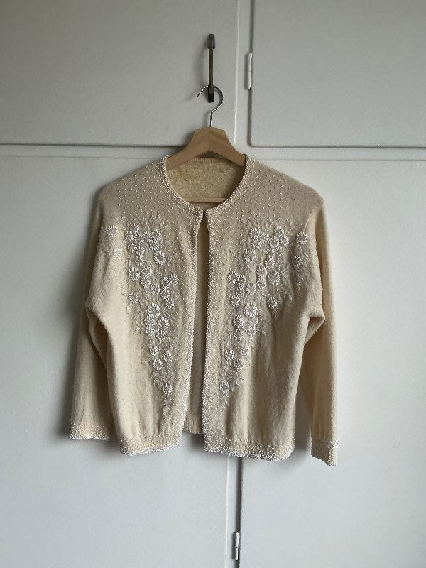 Vintage peysa með perlum