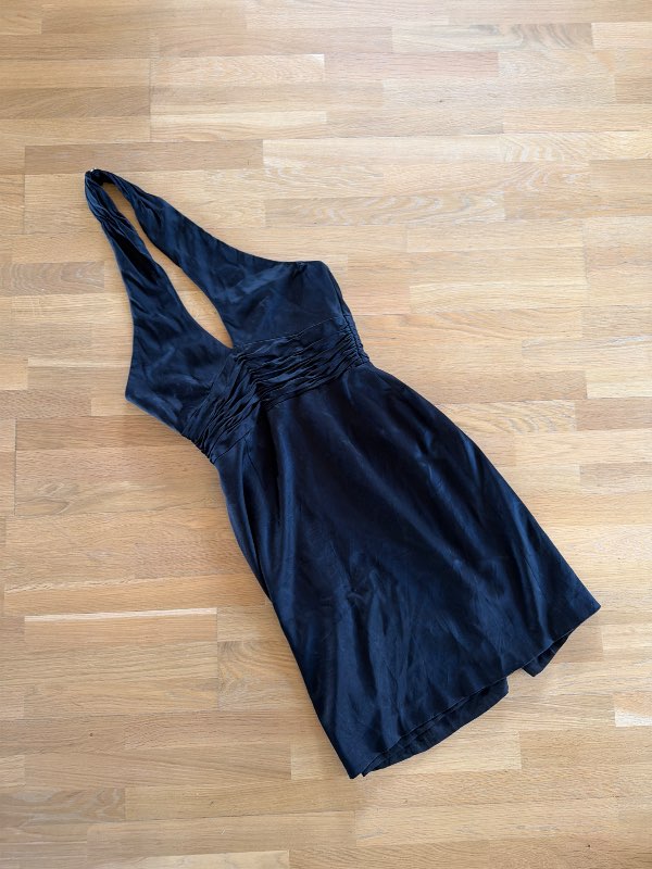 Vintage halterkjóll 100% silki