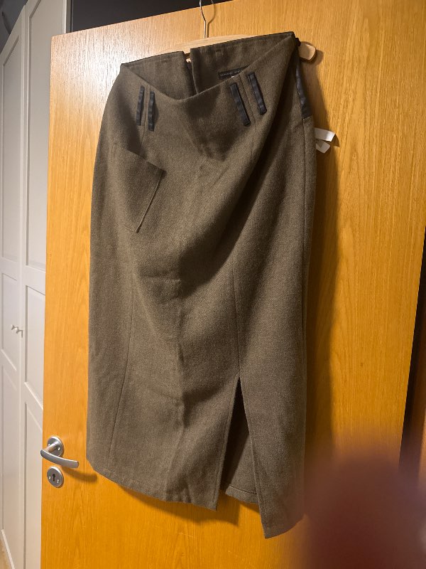 Lurdes Bergada brúnt ullarpils
