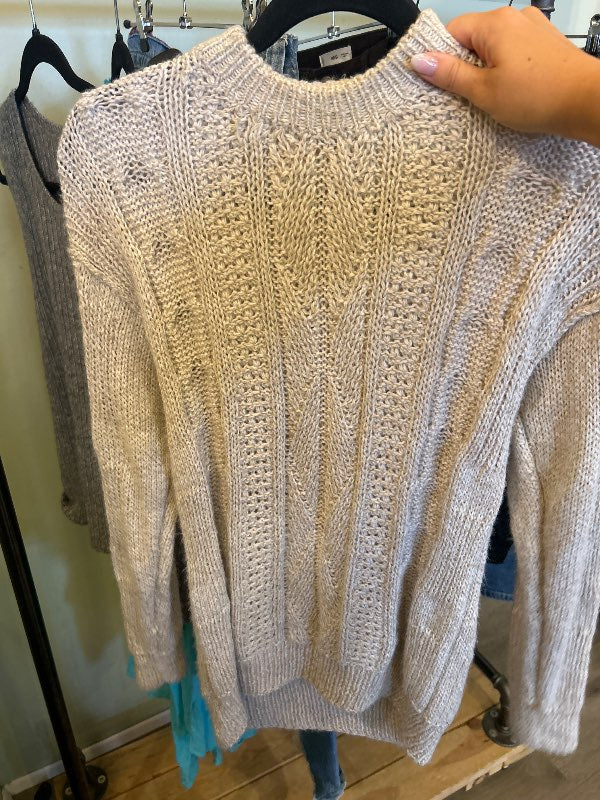 prjónuð peysa beige