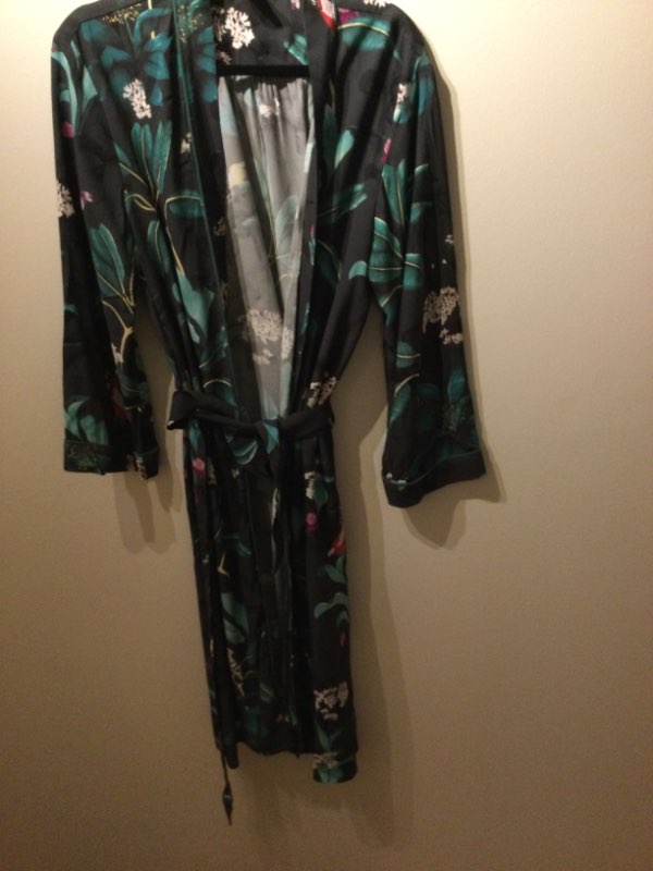 Anna Glover x HM kimono