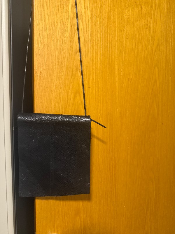 Svart veski úr fiskiroði/leðri Icelandic design