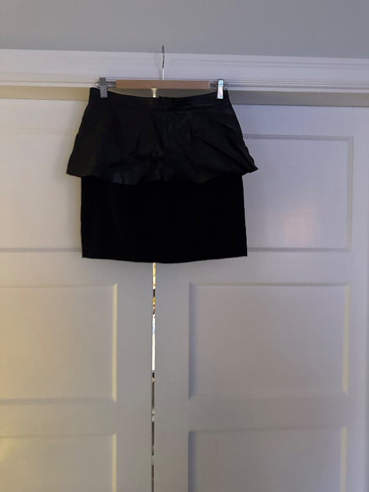 Svart leður peplum pils