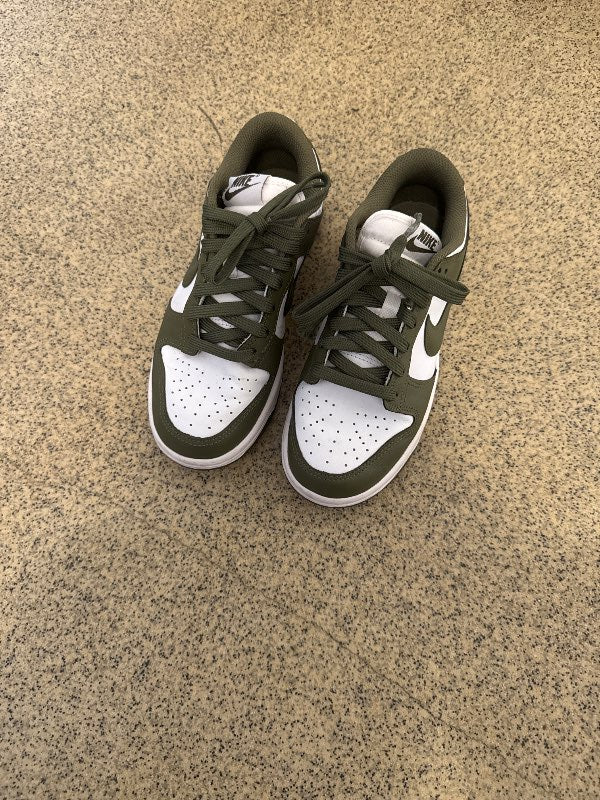 Nike skór grænir