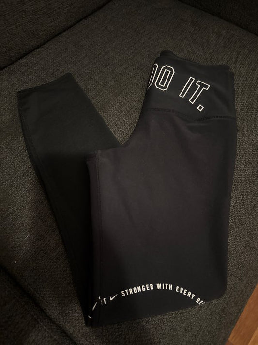 Nike leggings