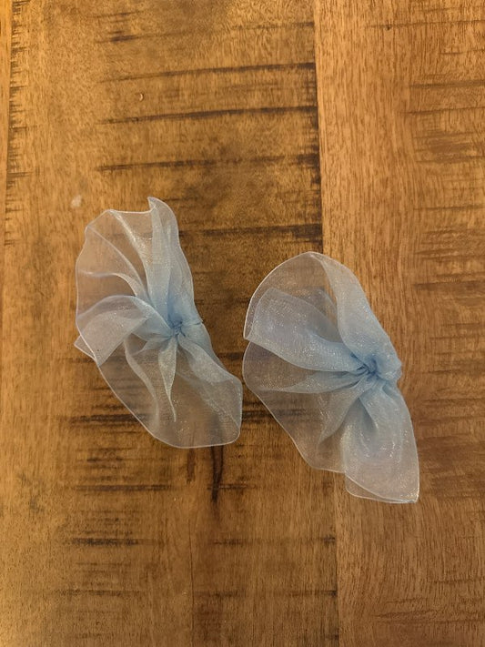 Ljosbláir paloma w eyrnalokkar