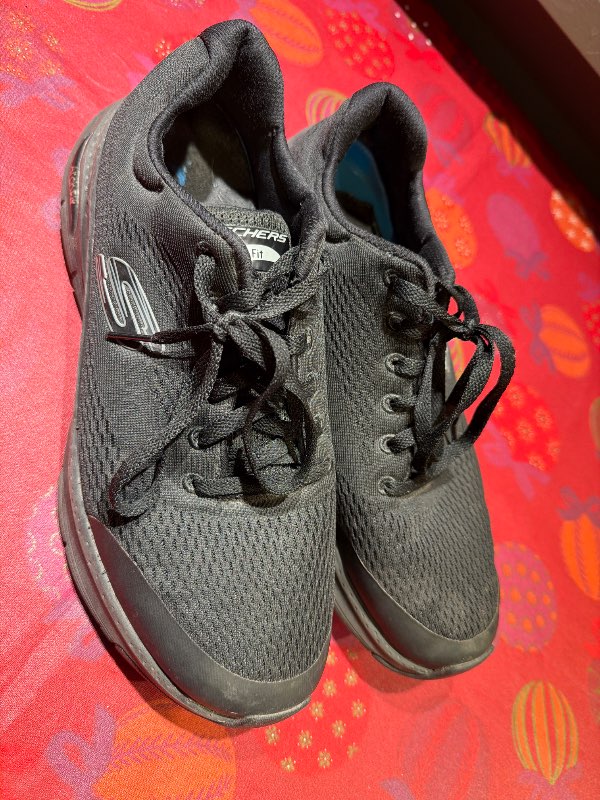 Skechers strigaskór