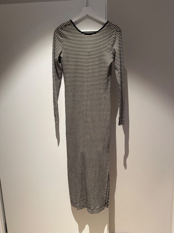 H&M- röndóttur síður kjóll