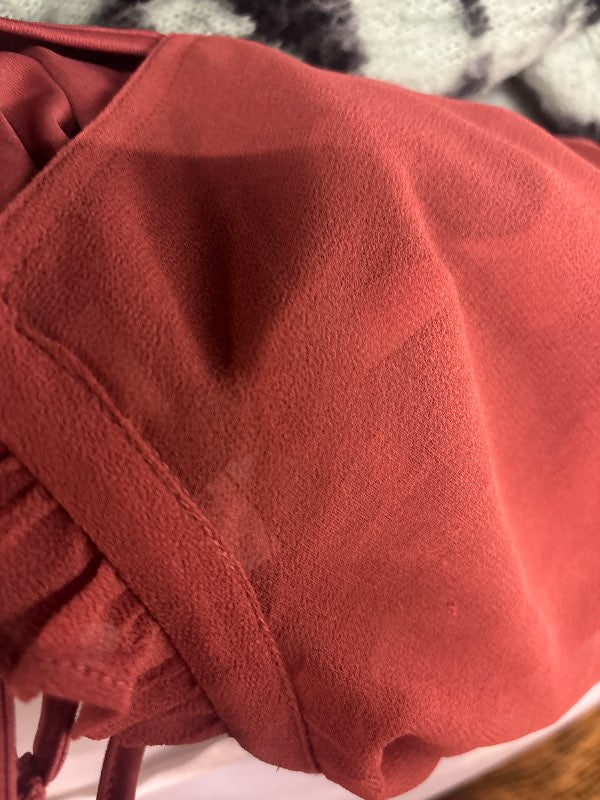 Vero Moda kjóll chiffon rauður m undirkjól