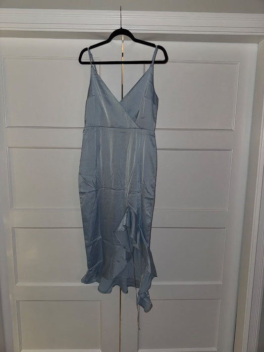 Missguided kjóll með klauf