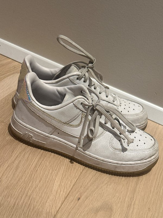 NIKE- airforce glimmer