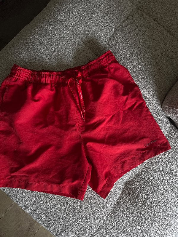 Calvin Klein sundskýla