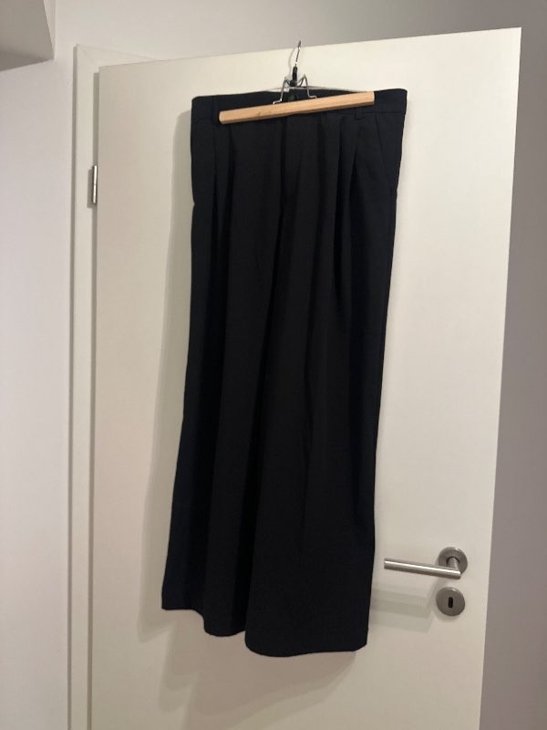 Zara- wide leg
