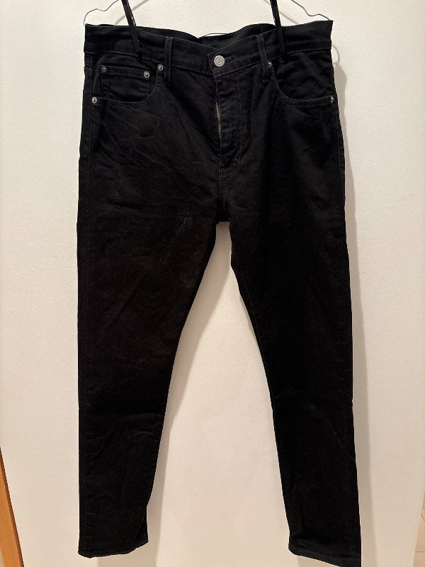 Levi’s 512 gallabuxur svartar